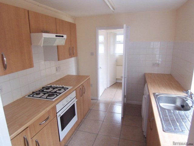 2 bedroom house in SHEERNESS - 2
