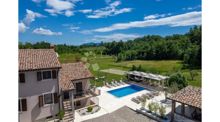 Tri kuće za odmor na 4500 m² okućnice! - 8
