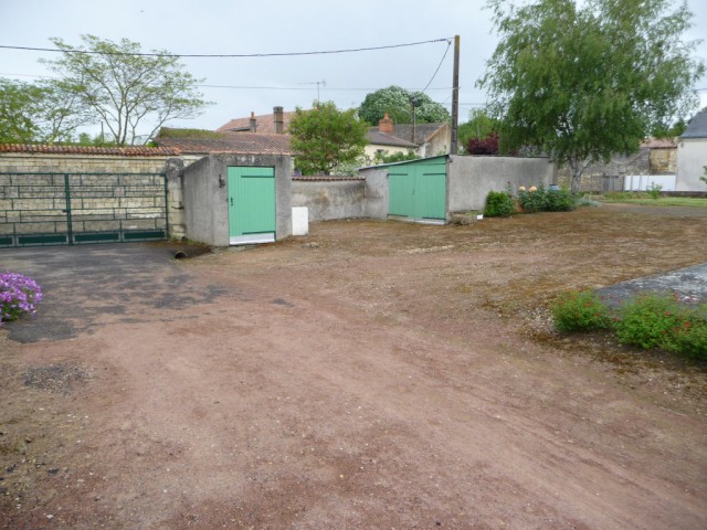 Maison de Maitre with Outbuildings - 2