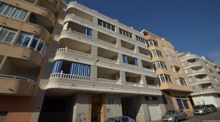 Resale · Apartment · Spain · Costa Bl..