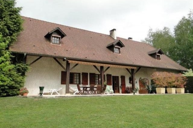 9 bedroom House For Sale: 38490 LA TOUR.. - 2