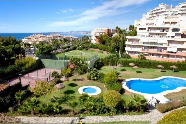 2 Bed Apartment for sale in Benalmadena..