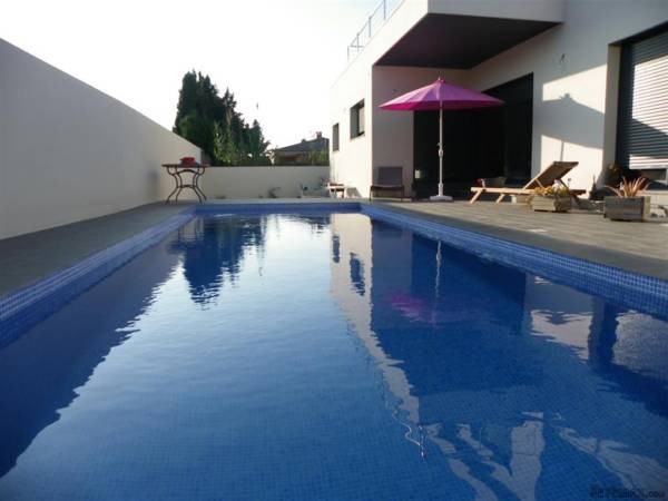 4 Bedrooms - House - Girona - For Sale - 2