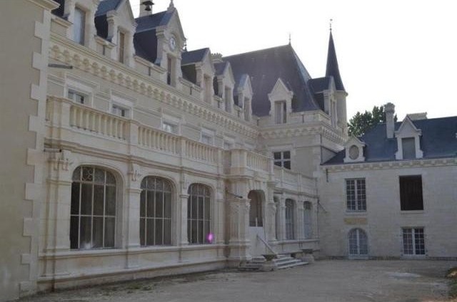 Castle For Sale: 16000 COGNAC - 2