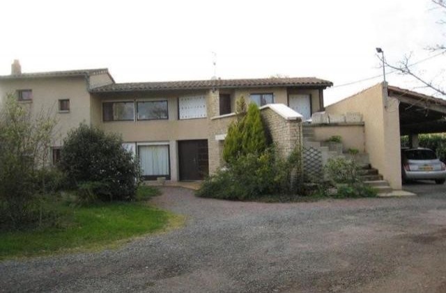 4 bedroom House For Sale: 79000 AUX..