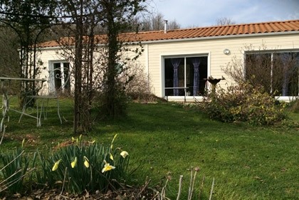 Two-bed bungalow with large garden - 2