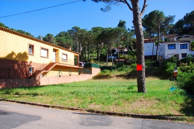 Building plot - 2