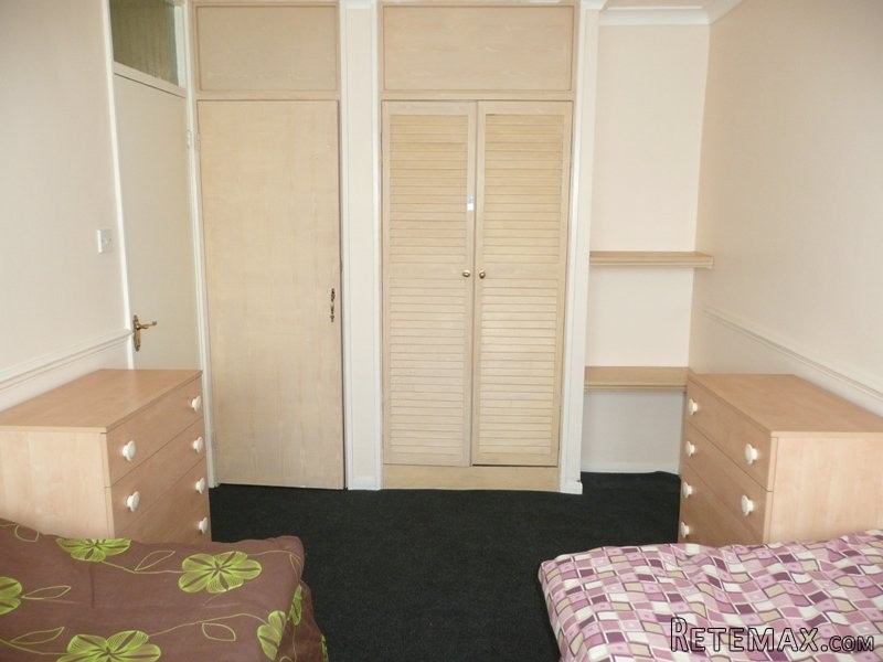Double room, Zone 2, Poplar (share or.. - 2