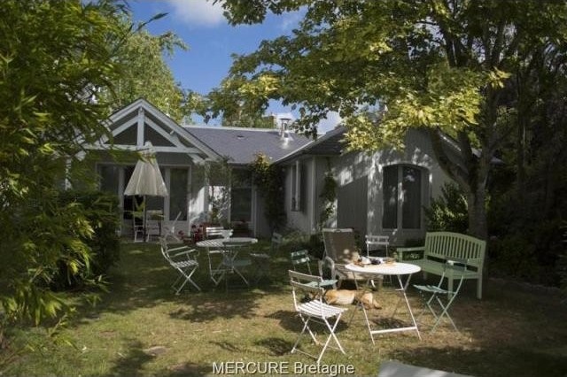 10 bedroom House For Sale: 35400 SAINT.. - 2