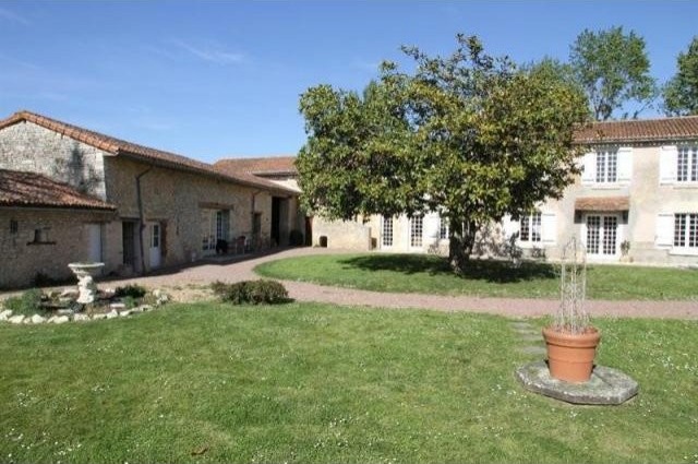 4 bedroom Character For Sale: 86330.. - 2