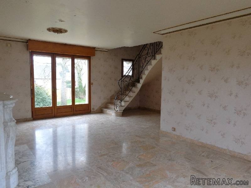 Traditional House with Nice Garden - 2