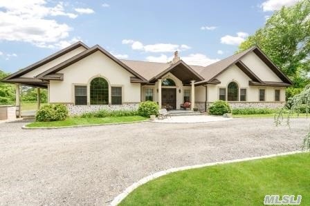 Upper Brookville, NY, 11545