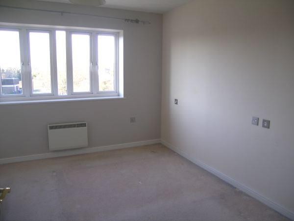 2 bedroom Apartment For Sale: Godwit.. - 2