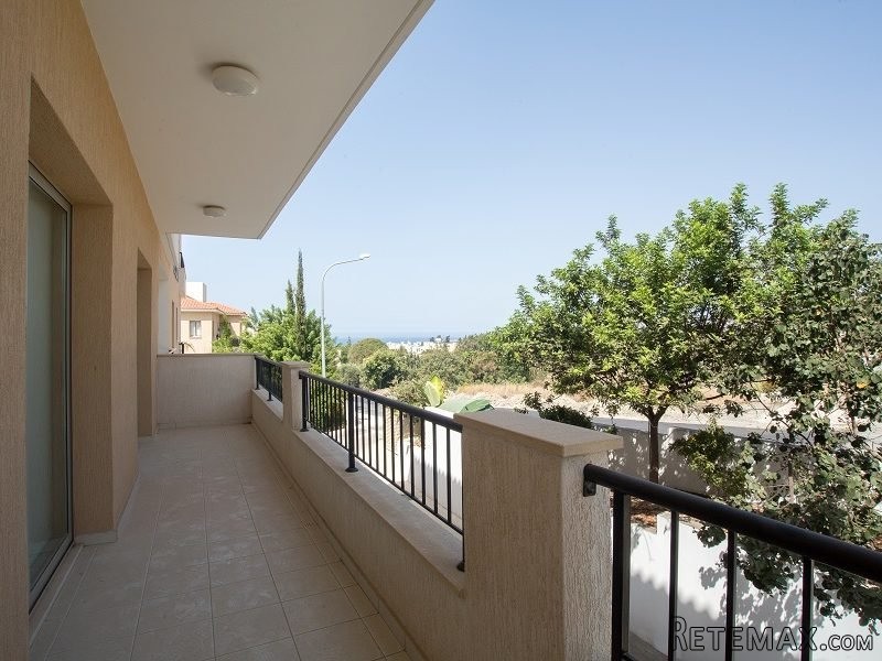 Eleni Gardens