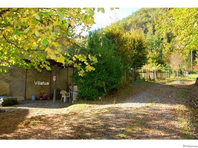 Country/farmhouse - For Sale -.. - 2