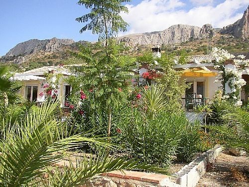 Villa - A very tastefully restored..