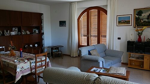 Large villa in a beautiful location. - 2