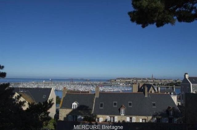 3 bedroom Duplex For Sale: 35400 SAINT..