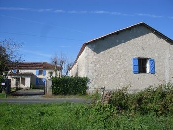 Renovated Farmhouse With Beautiful Barn.. - 2