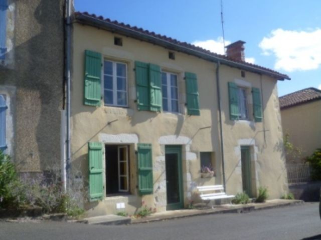 EC0234al Lovely Spacious Stone House in..