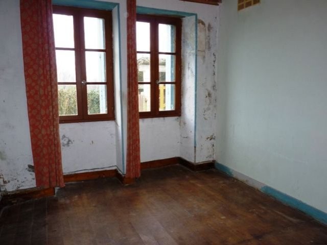 Village property to renovate with a.. - 2