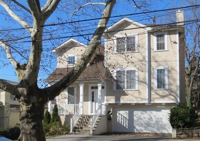 2 bedroom Multi-family For Sale: Mount..