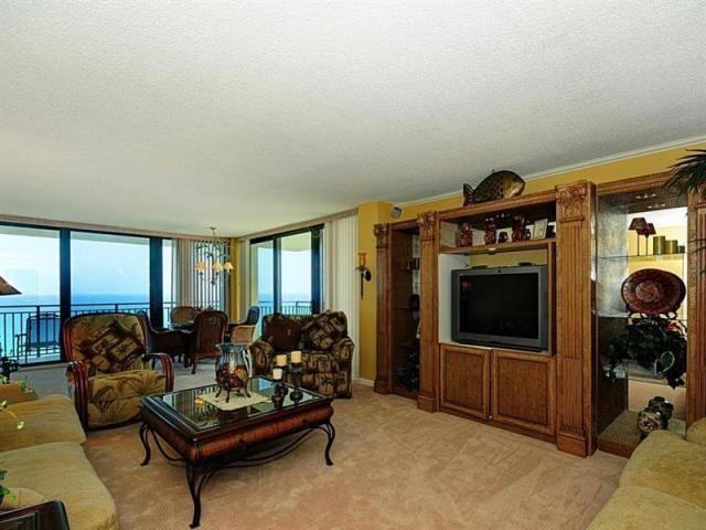 2 bedroom Residence For Sale: Singer.. - 2