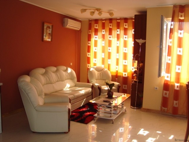 Furnished 2-bed apartment in the centre.. - 2