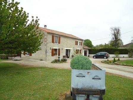 Large 5 Bedroom House