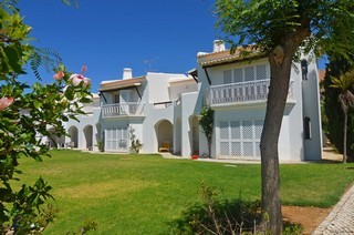 2 Bedroom Apartment just minutes walk..