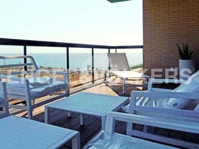 Beachfront luxury apartment with.. - 2