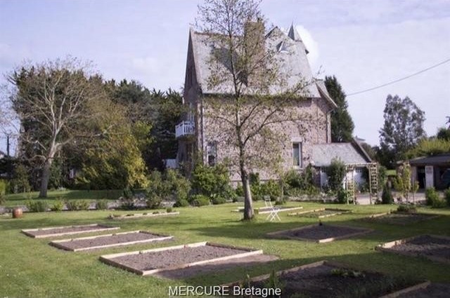 9 bedroom House For Sale: 22500 PAIMPOL - 2