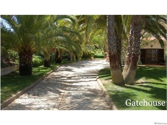 4 Bed Property With Guest Apartment In.. - 2