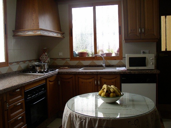 Apartment - Attractive 1st floor.. - 2
