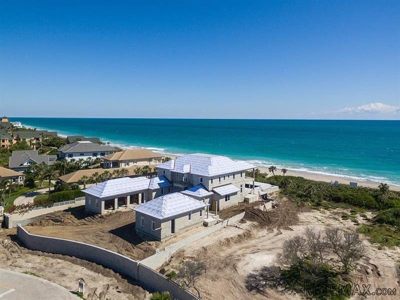 6 bedroom House For Sale: 9050 Rocky..