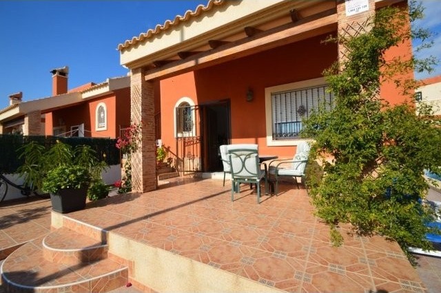 2 Bedrooms - Villa - Alicante - For Sale