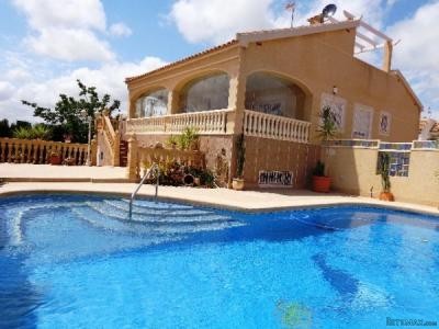 2 Bedrooms - Villa - Alicante - For Sale