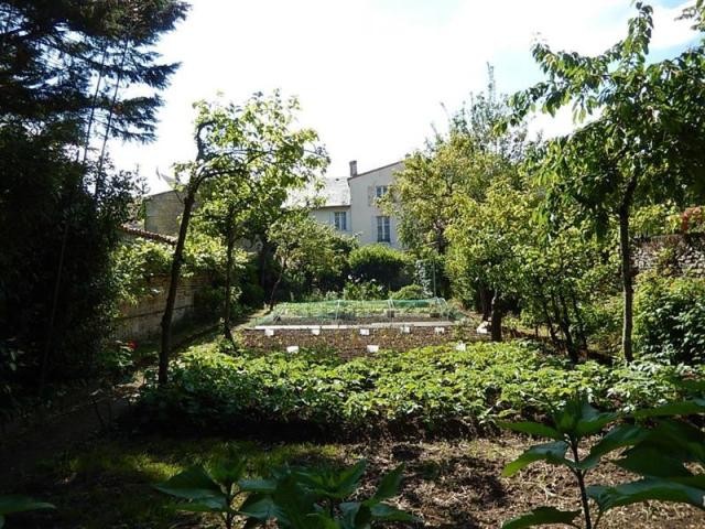 5 bedroom Town House For Sale: 79000.. - 2