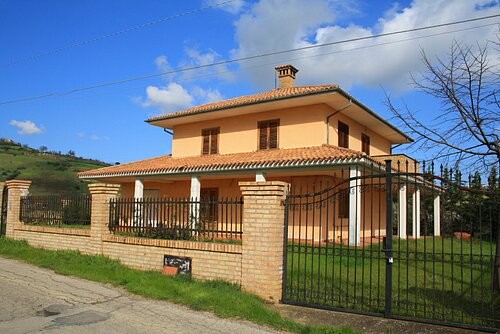 Stunning villa in a beautiful location.. - 2