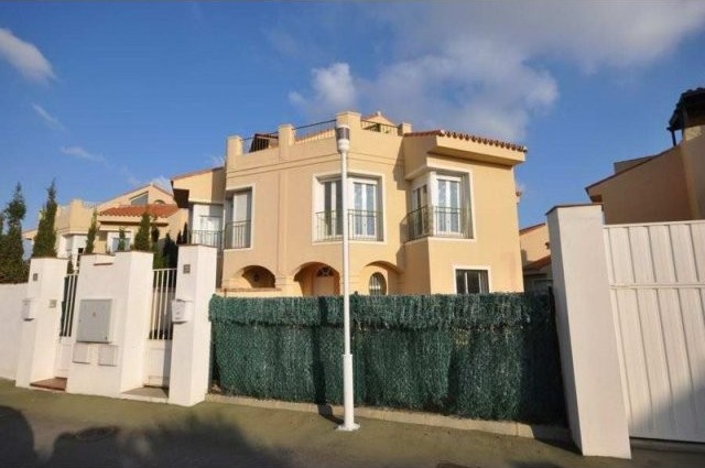 3 Bed Town House for sale in Mijas Costa - 2