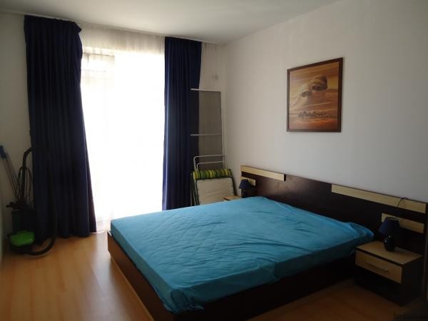 Lovely 1-bedroom apartment with views..