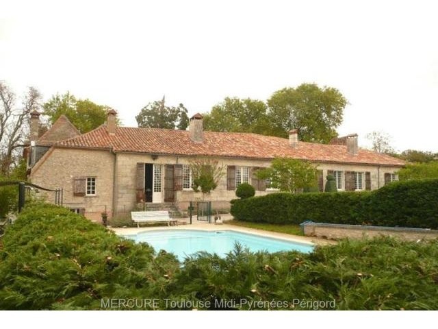 4 bedroom House For Sale: 24000 DORDOGNE - 2