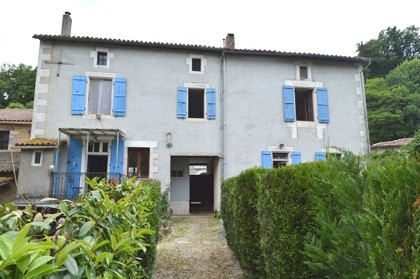 2 renovated houses, a third to finish.. - 2