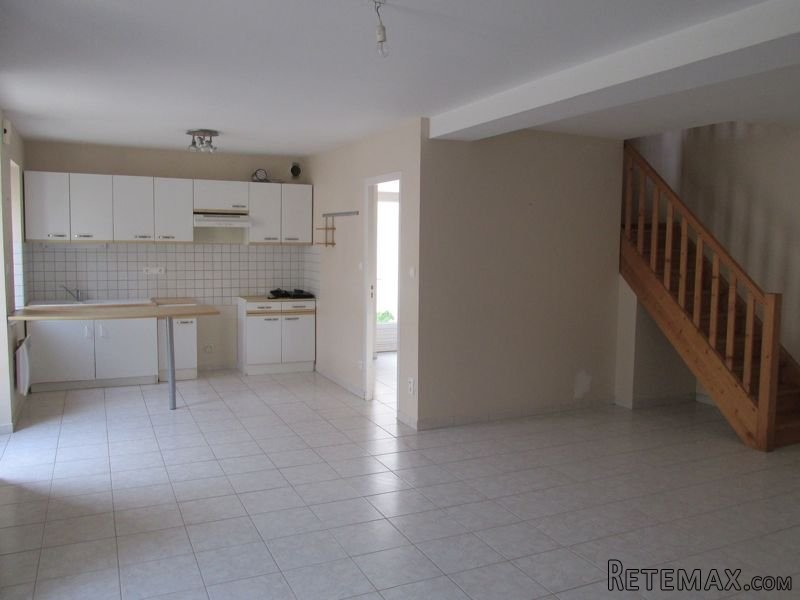 3 Bedroom Stone Townhouse With.. - 2