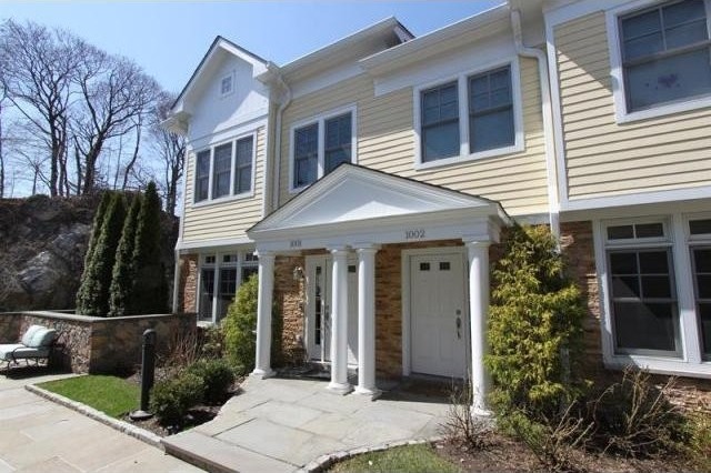 2 bedroom Residence For Sale:..