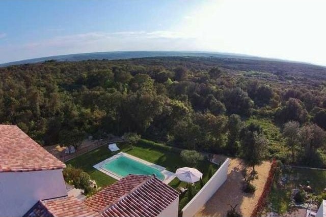 3 Bedroom Country House For Sale - 2