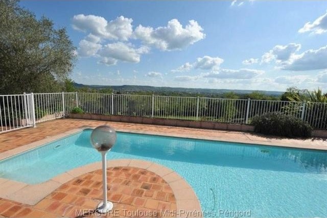5 bedroom Villa For Sale: 47300.. - 2