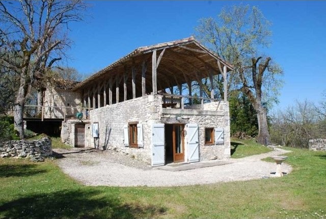 Stylish Ensemble Of 2 Lot Stone Houses.. - 2