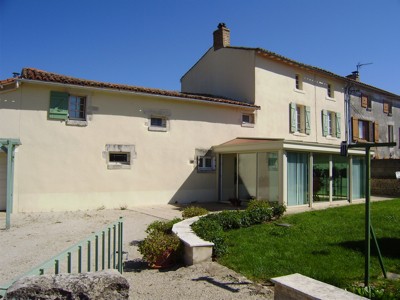 Stone Country House With Garden And Land