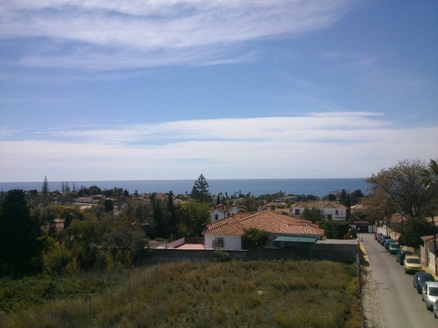 2 Bed Apartment for sale in Marbella